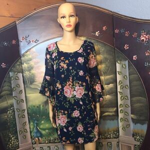 Feathers Junior Floral Dress L/S Bell’s M NWOT